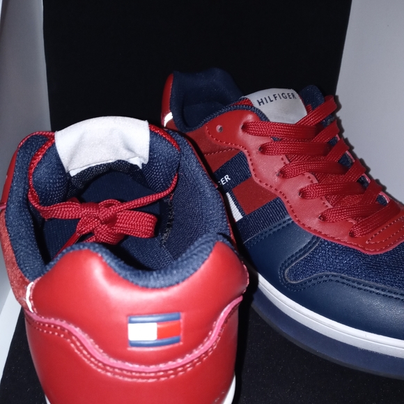 Shoes - Picture 4 of 7